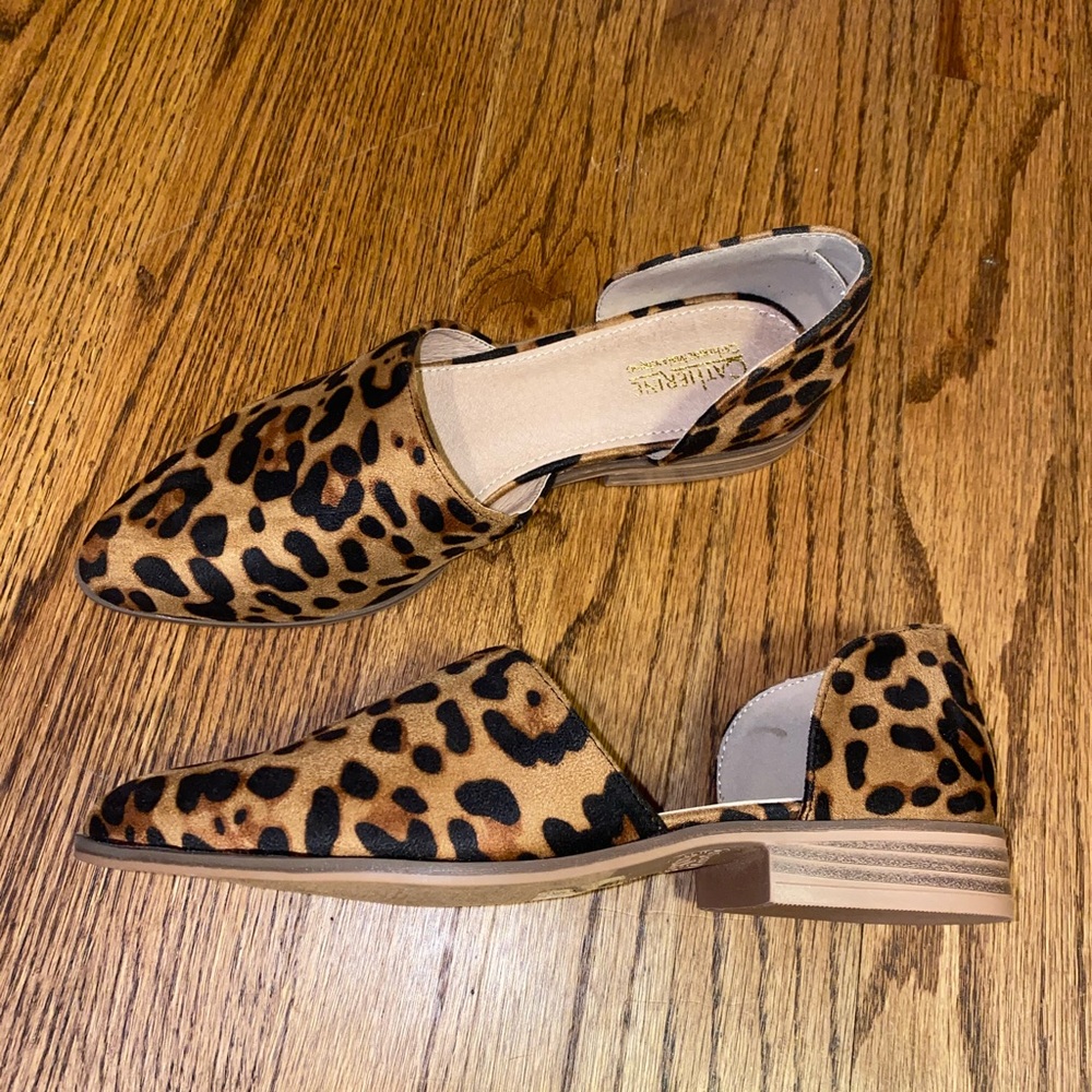 Leopard print flats